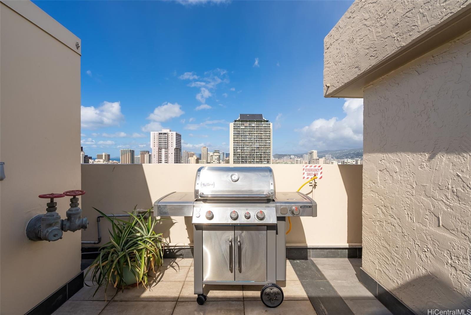 Fairway Villa condo # 2718, Honolulu, Hawaii - photo 16 of 21