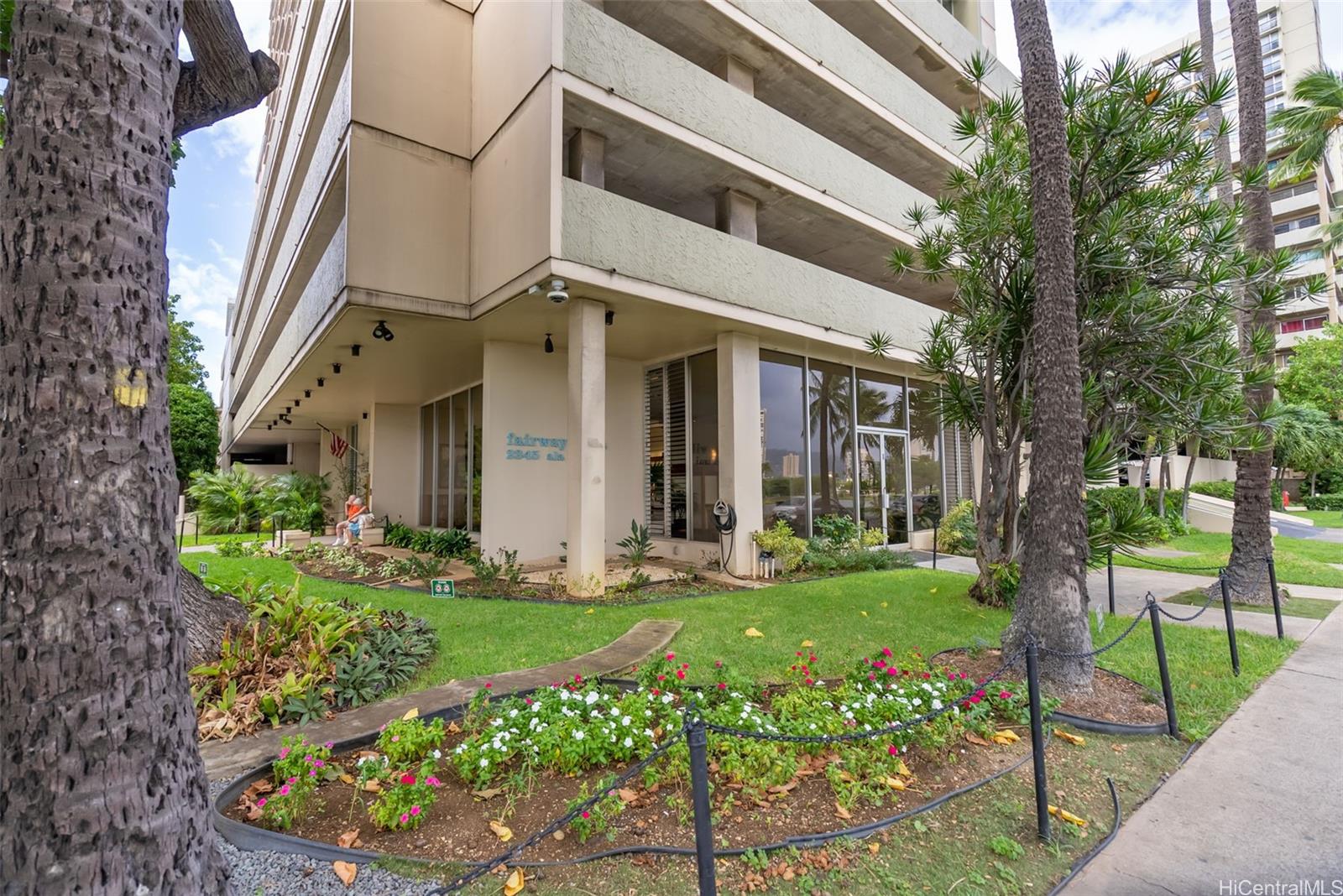 Fairway Villa condo # 2718, Honolulu, Hawaii - photo 20 of 21