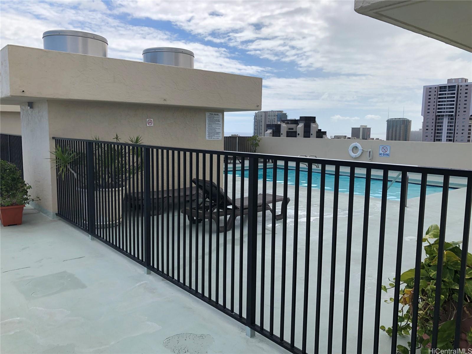 Fairway Villa condo # 705, Honolulu, Hawaii - photo 9 of 10