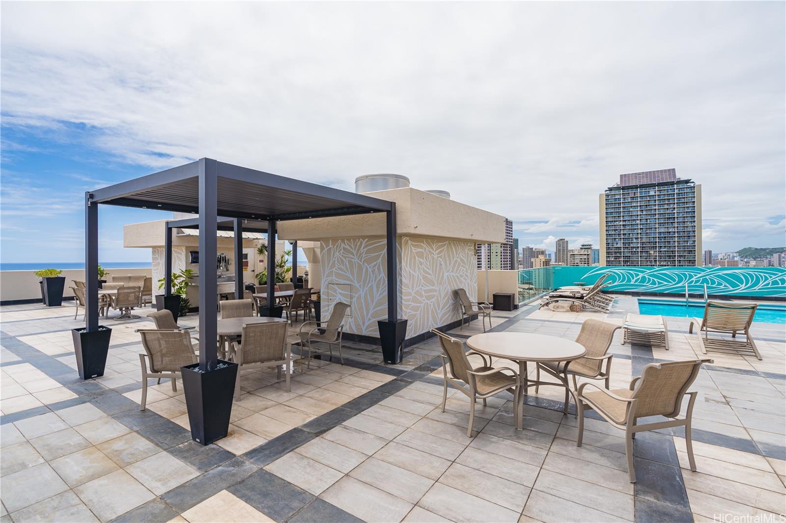 Fairway Villa condo # 802, Honolulu, Hawaii - photo 21 of 23