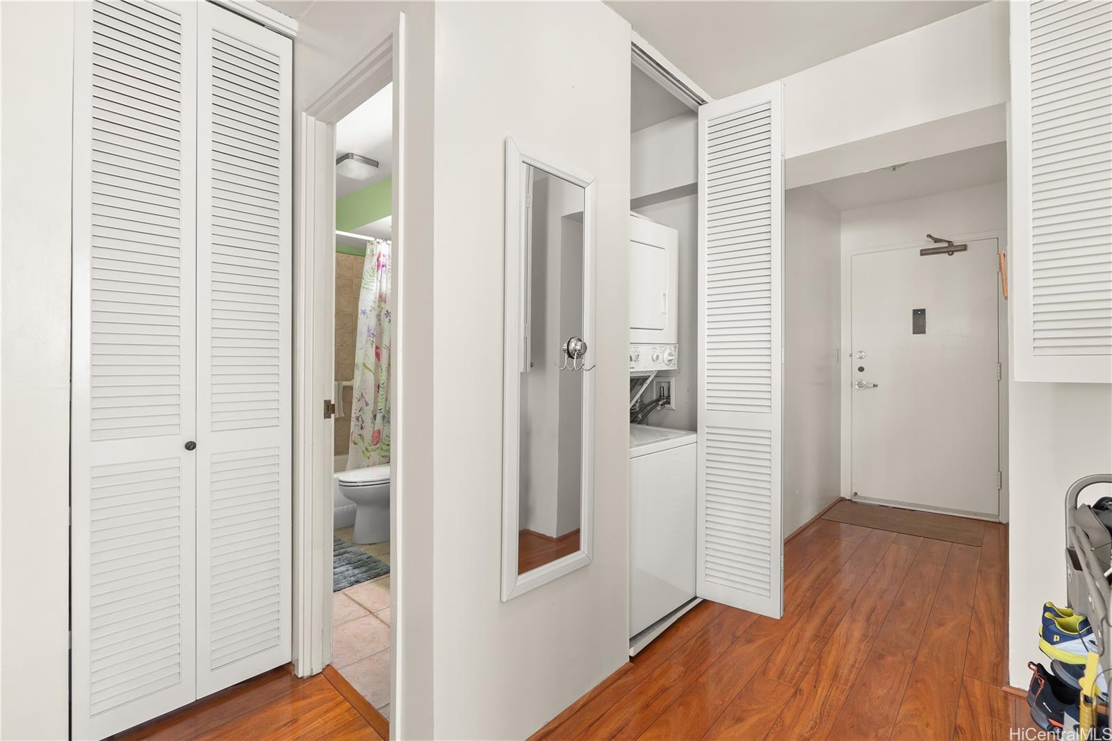 Fairway Villa condo # 802, Honolulu, Hawaii - photo 9 of 23