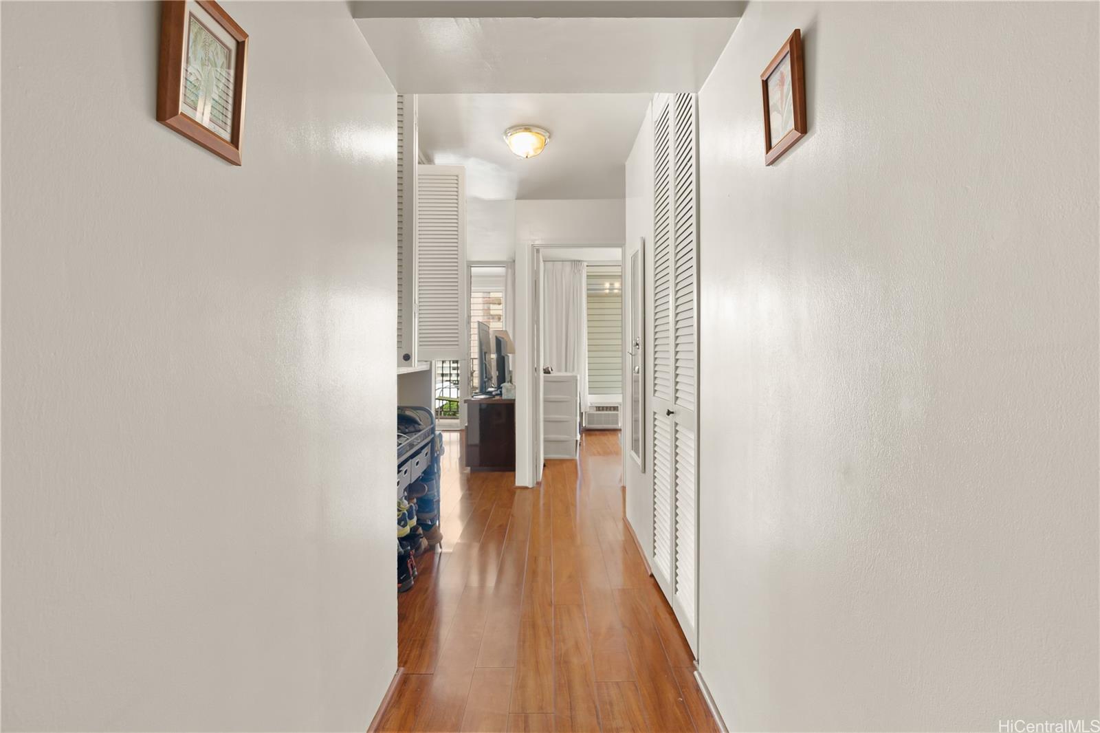 Fairway Villa condo # 802, Honolulu, Hawaii - photo 10 of 23