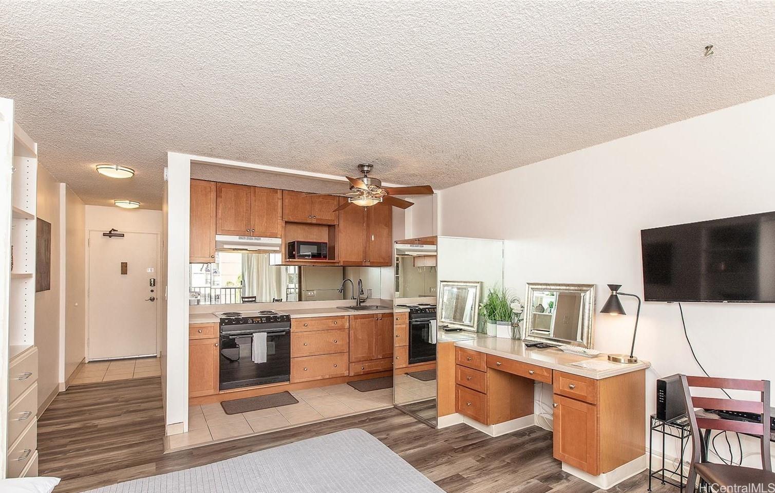 2345 Ala Wai Blvd Honolulu - Rental - photo 16 of 19