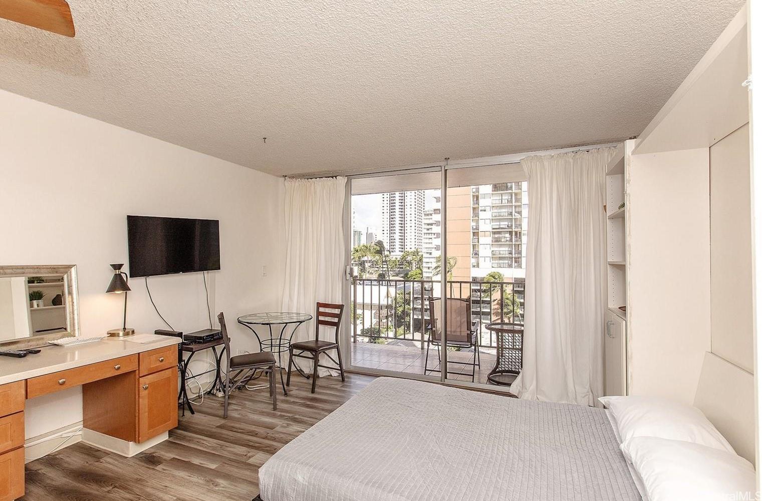 2345 Ala Wai Blvd Honolulu - Rental - photo 18 of 19