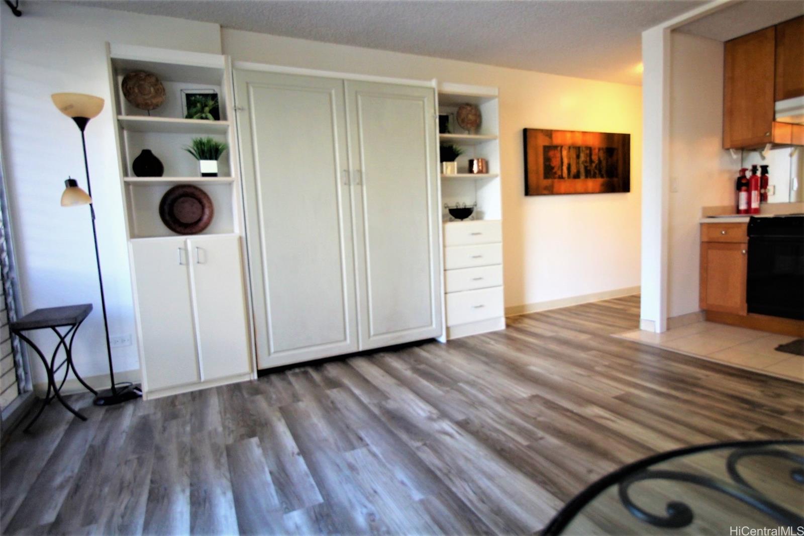 2345 Ala Wai Blvd Honolulu - Rental - photo 3 of 19