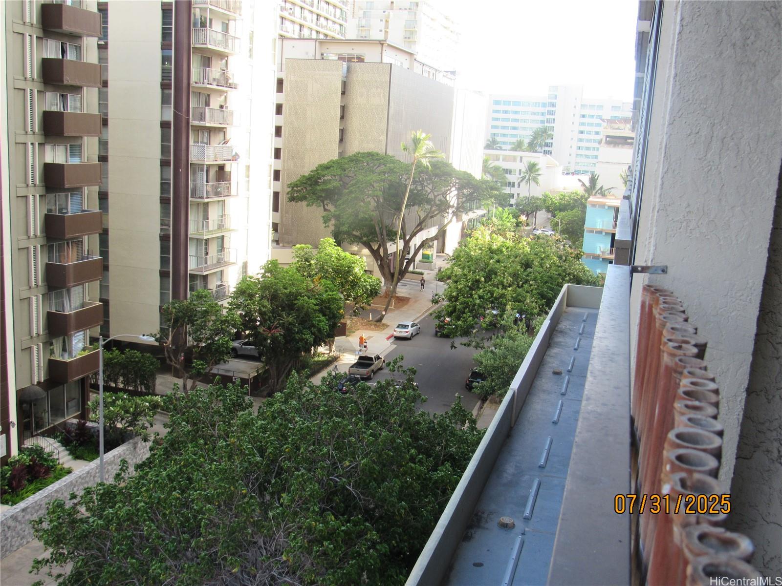 2345 Ala Wai Blvd Honolulu - Rental - photo 2 of 12