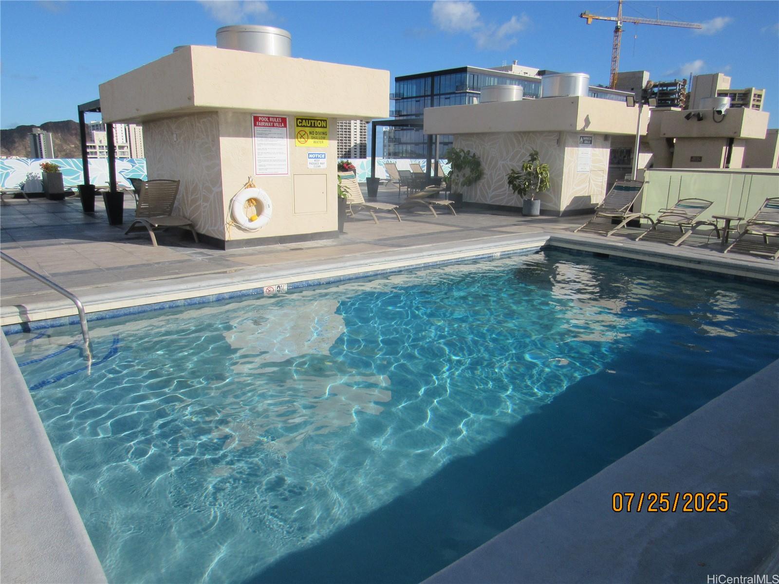 2345 Ala Wai Blvd Honolulu - Rental - photo 4 of 12