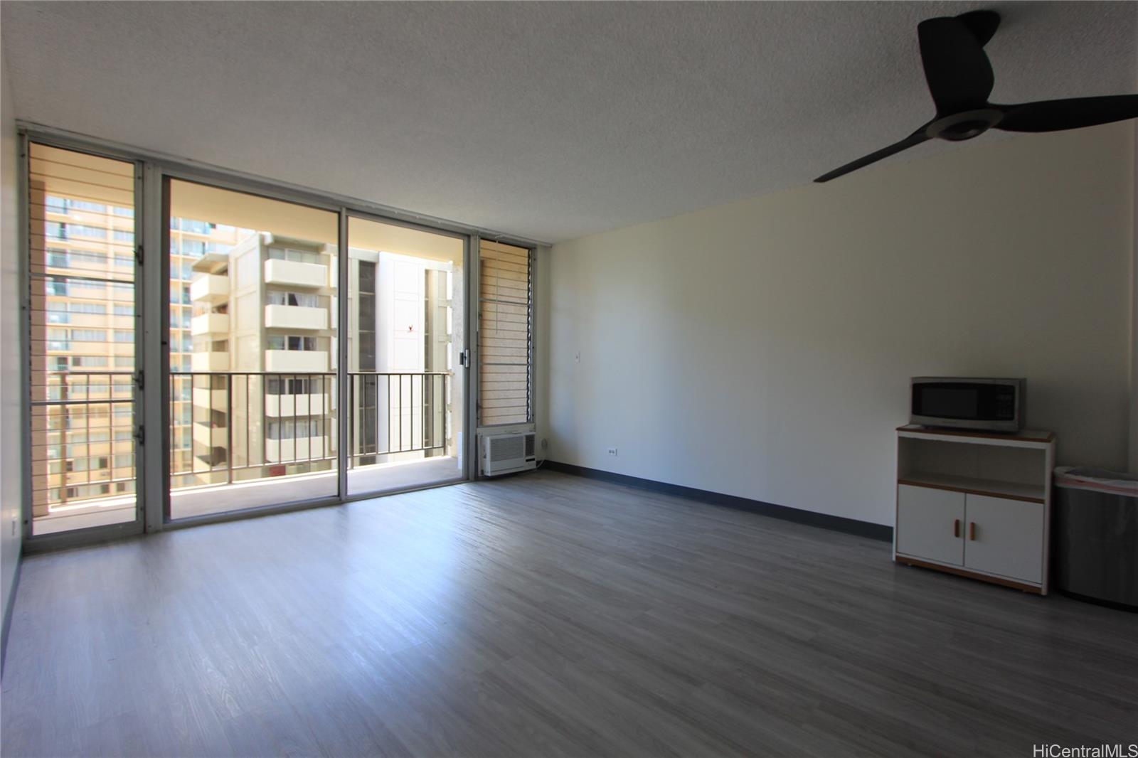 2345 Ala Wai Blvd Honolulu - Rental - photo 2 of 8