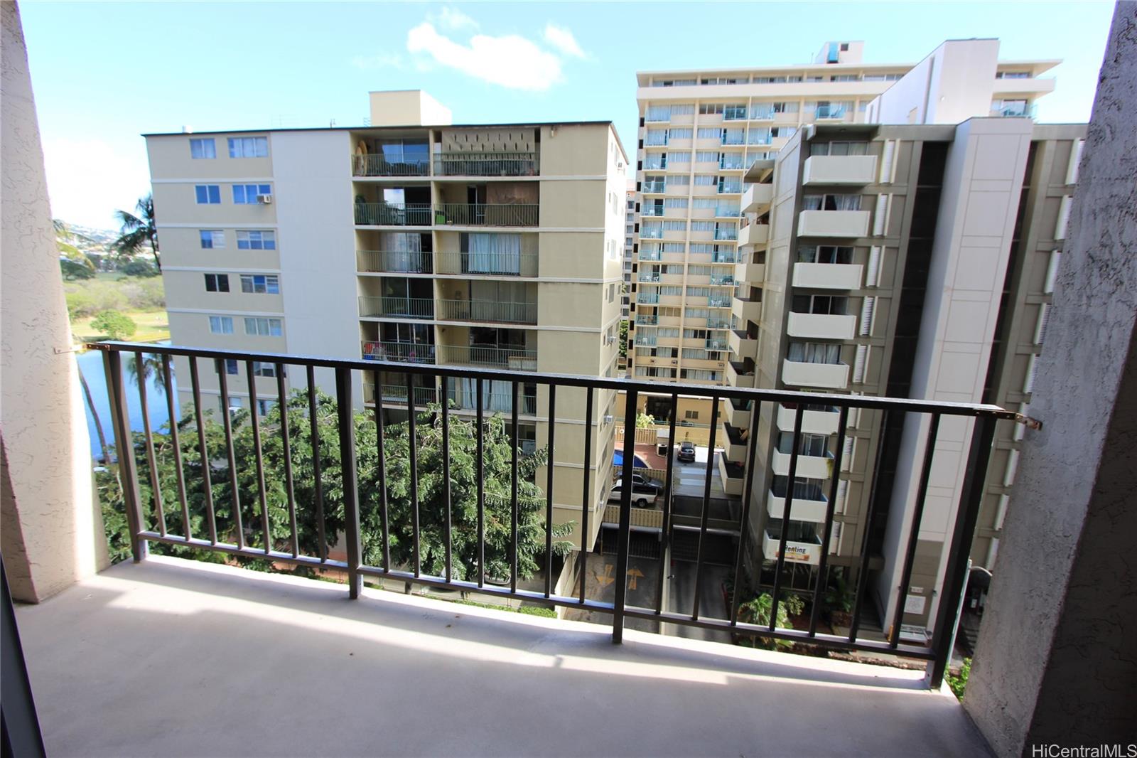 2345 Ala Wai Blvd Honolulu - Rental - photo 4 of 8