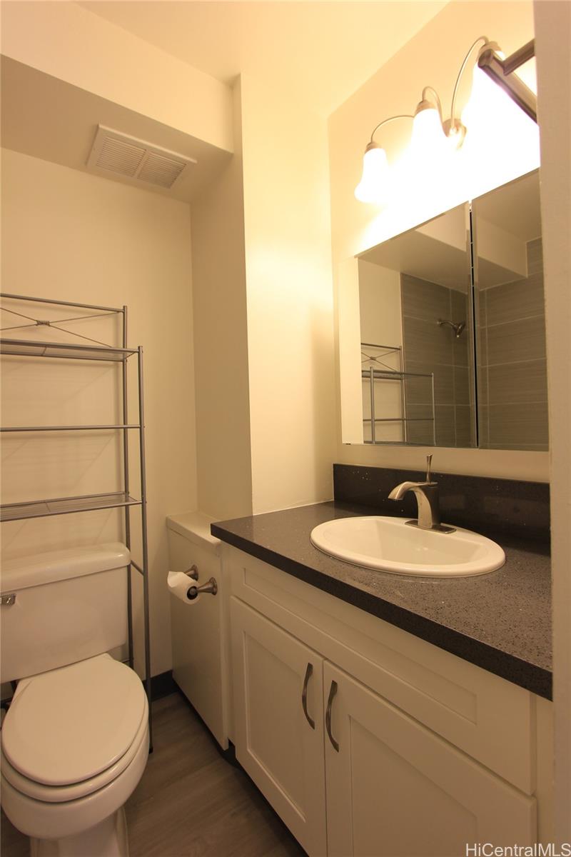 2345 Ala Wai Blvd Honolulu - Rental - photo 7 of 8