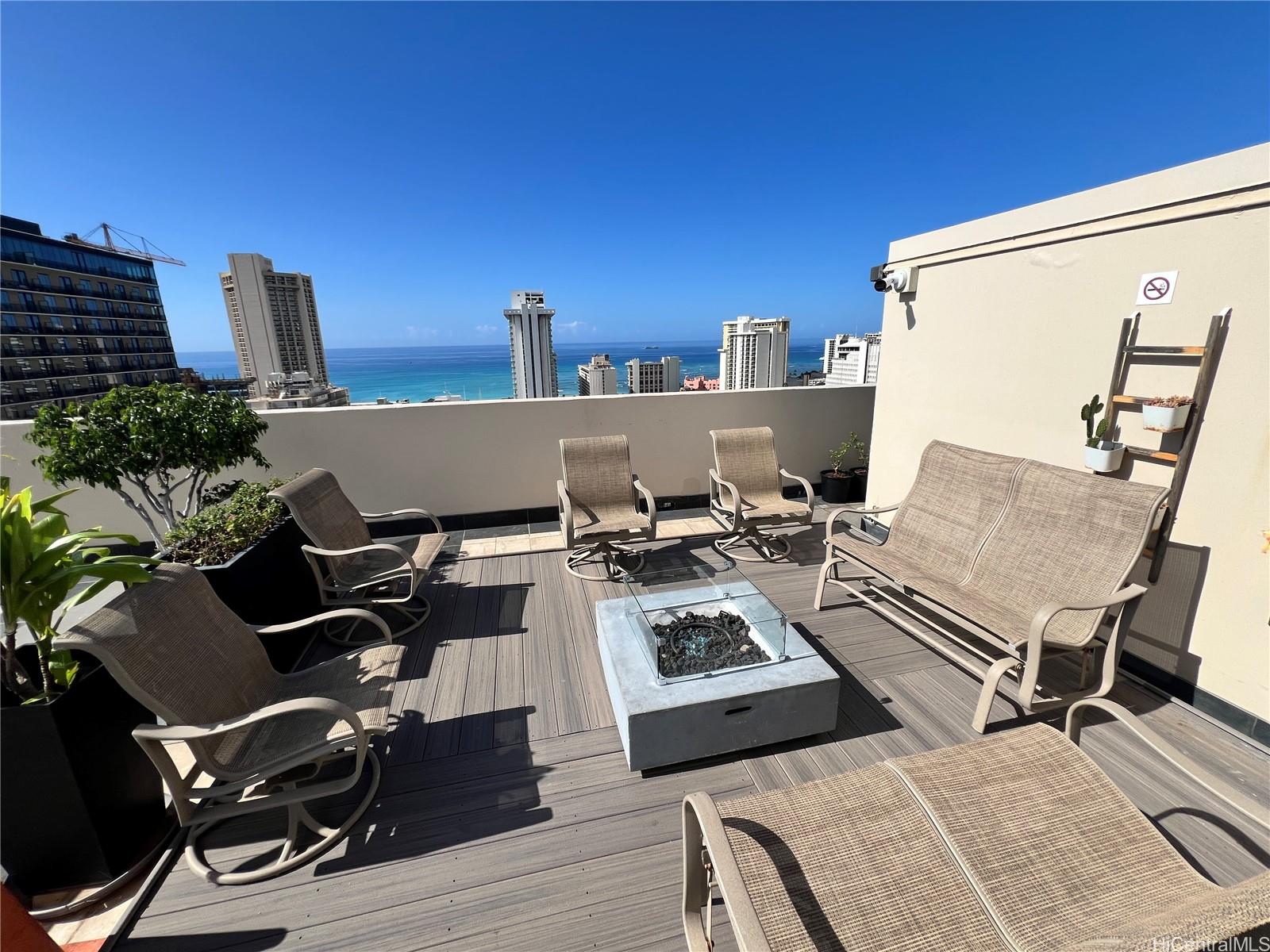 Fairway Villa condo # 915, Honolulu, Hawaii - photo 15 of 21