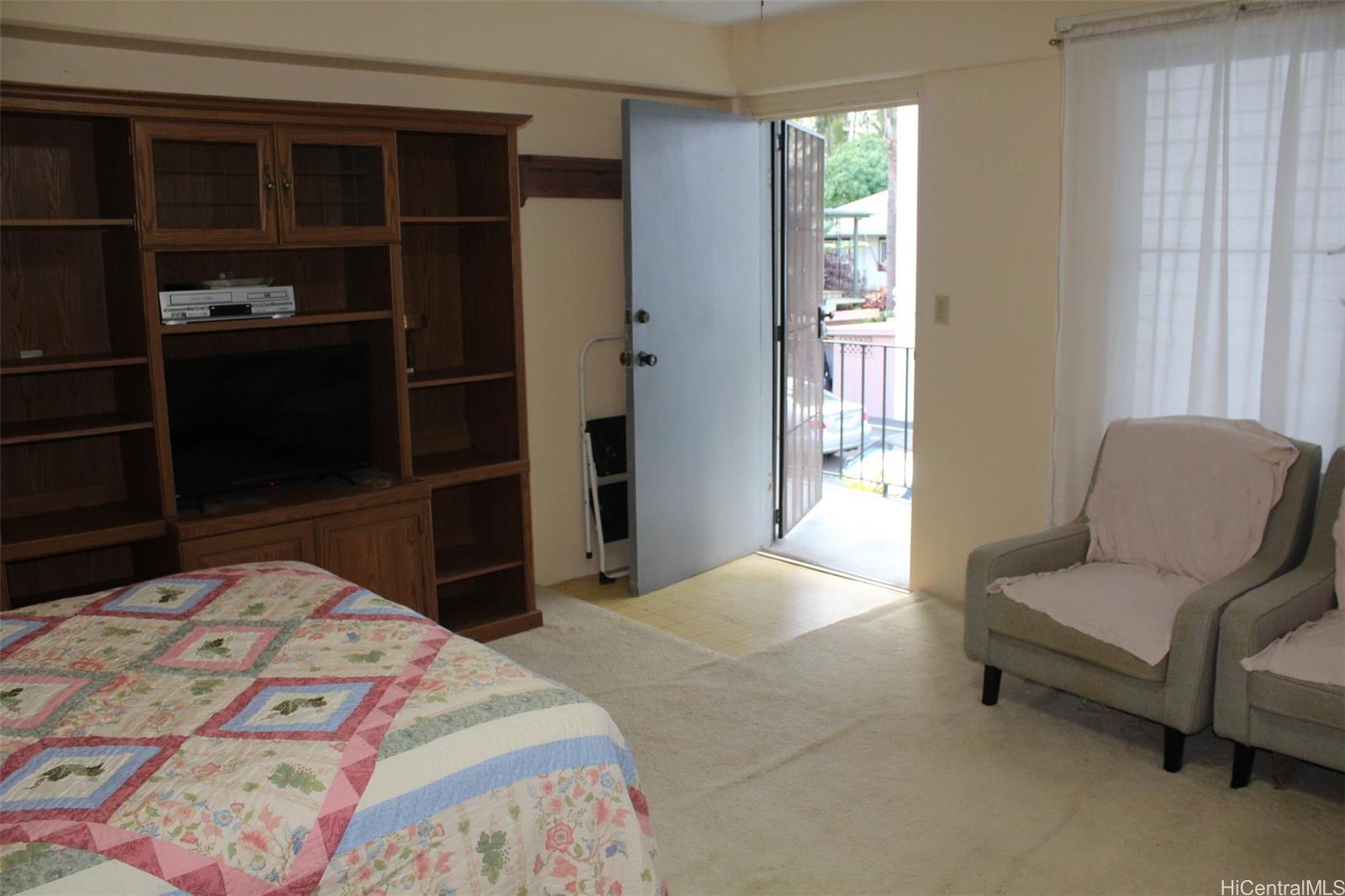 Kon Tiki Hotel Annex condo # 235, Honolulu, Hawaii - photo 3 of 13