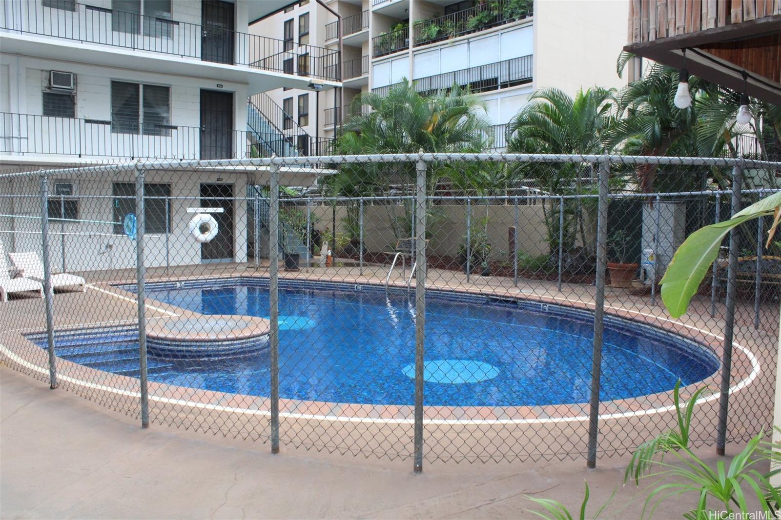 Kon Tiki Hotel Annex condo # 235, Honolulu, Hawaii - photo 7 of 13