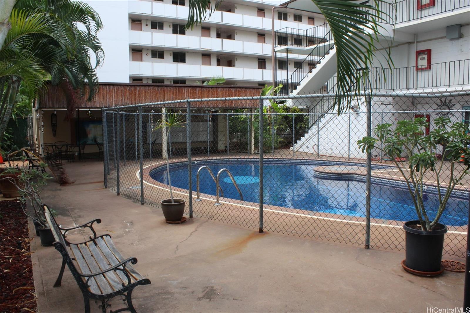 Kon Tiki Hotel Annex condo # 235, Honolulu, Hawaii - photo 8 of 13