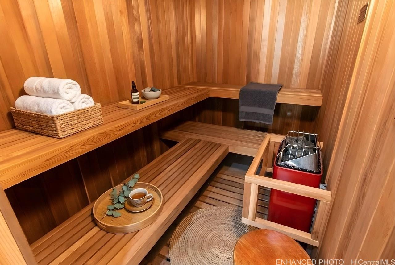 235  Portlock Road Portlock, Hawaii Kai home - photo 18 of 21