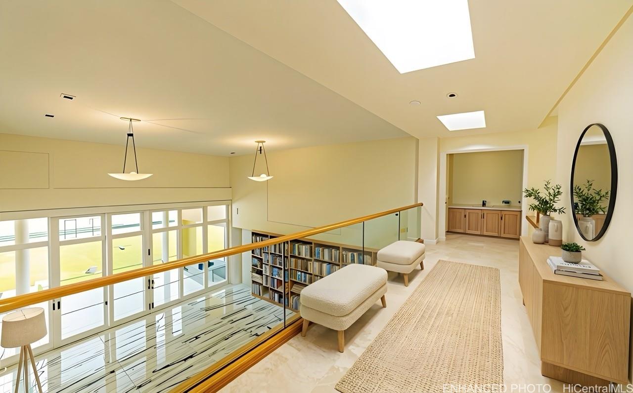 235  Portlock Road Portlock, Hawaii Kai home - photo 7 of 21