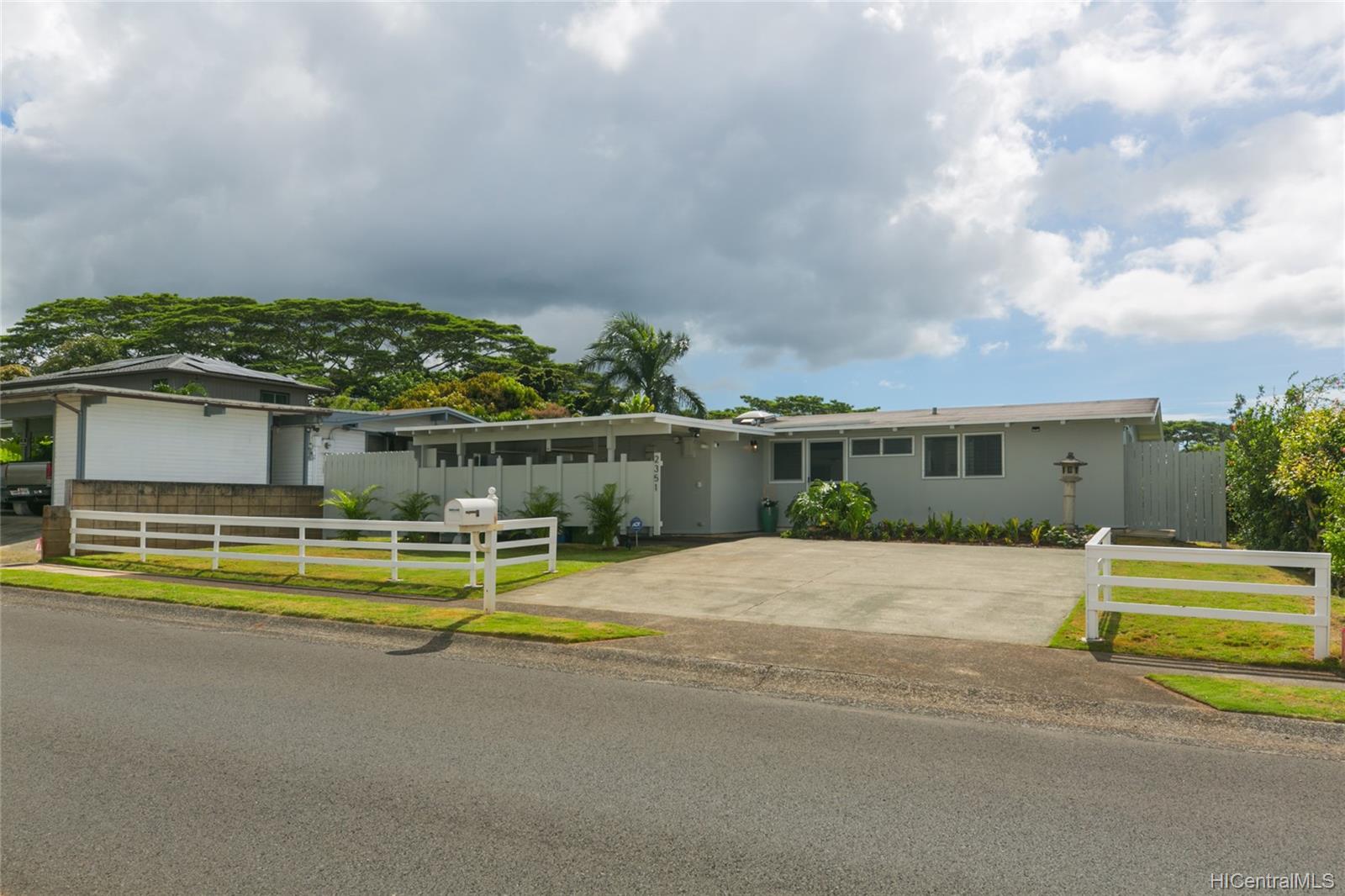 2351 Komo Mai Drive , Pearl City Hawaii House for sale Pacific