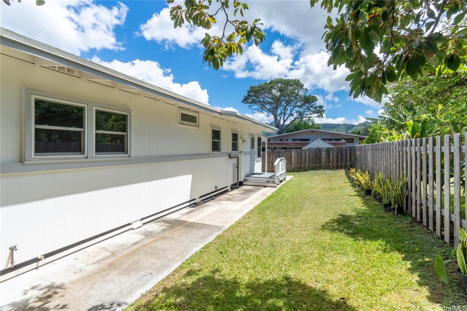 2354 & 2354A  Beckwith Street Manoa Area, Honolulu home - photo 19 of 25