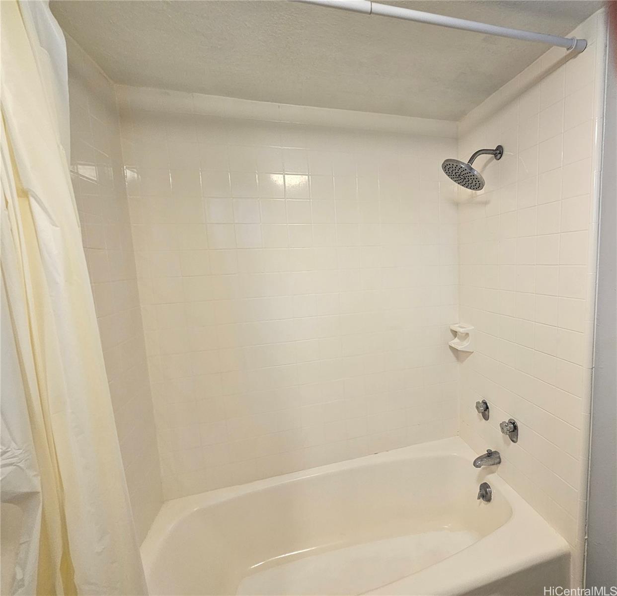 2355 Ala Wai Blvd Honolulu - Rental - photo 14 of 21