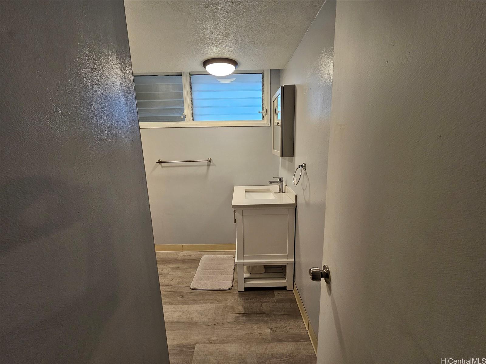 2355 Ala Wai Blvd Honolulu - Rental - photo 15 of 21