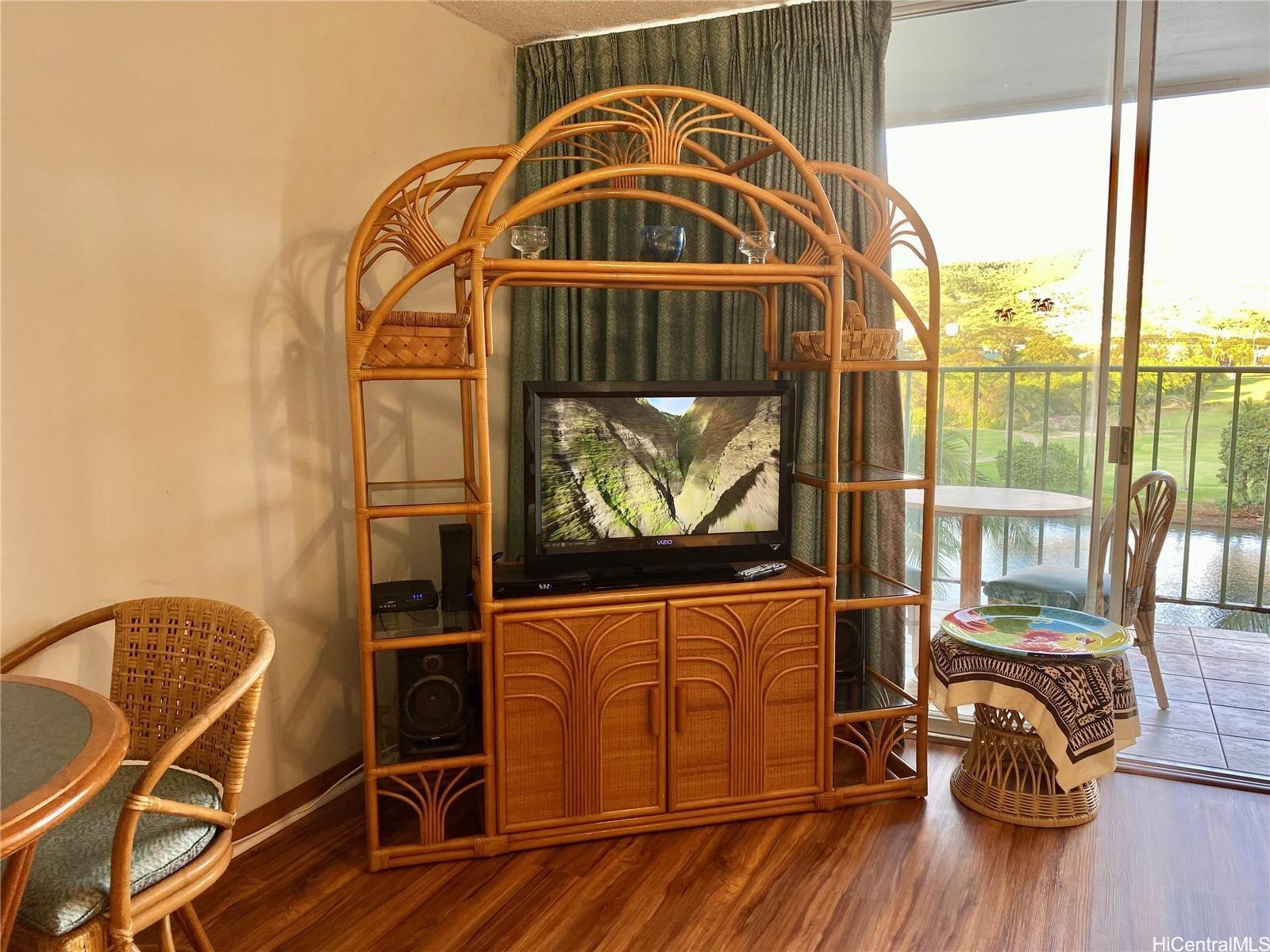 2355 Ala Wai Blvd Honolulu - Rental - photo 12 of 18