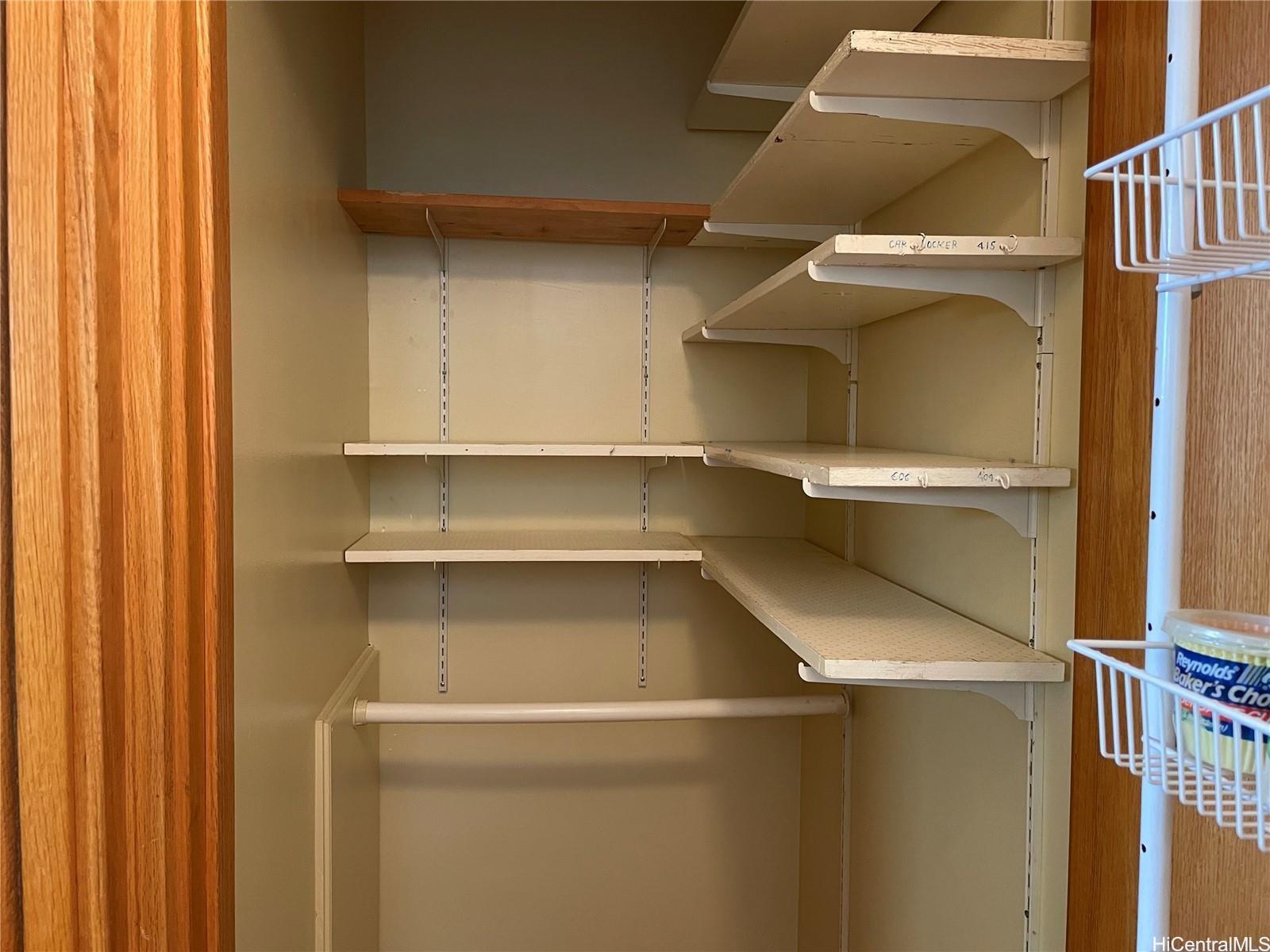 2355 Ala Wai Blvd Honolulu - Rental - photo 13 of 18