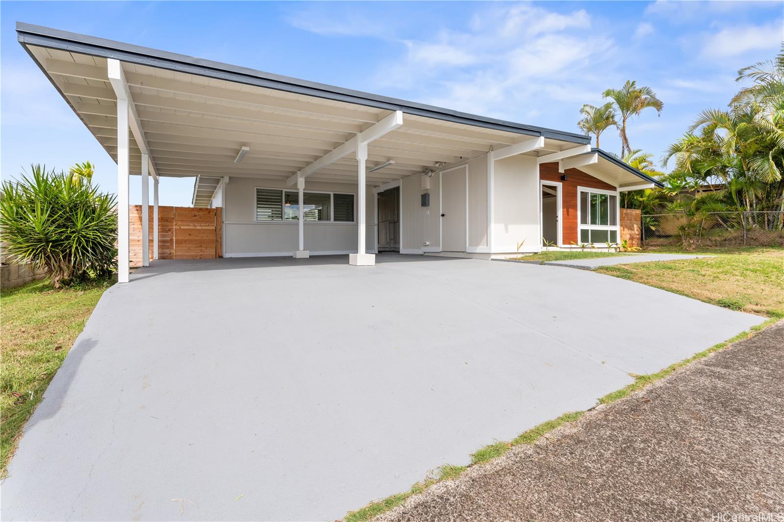 2356  Komo Mai Dr Pacific Palisades, PearlCity home - photo 2 of 19