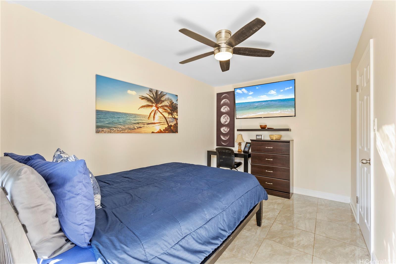 Hawaiian Crown condo # 201, Honolulu, Hawaii - photo 11 of 19