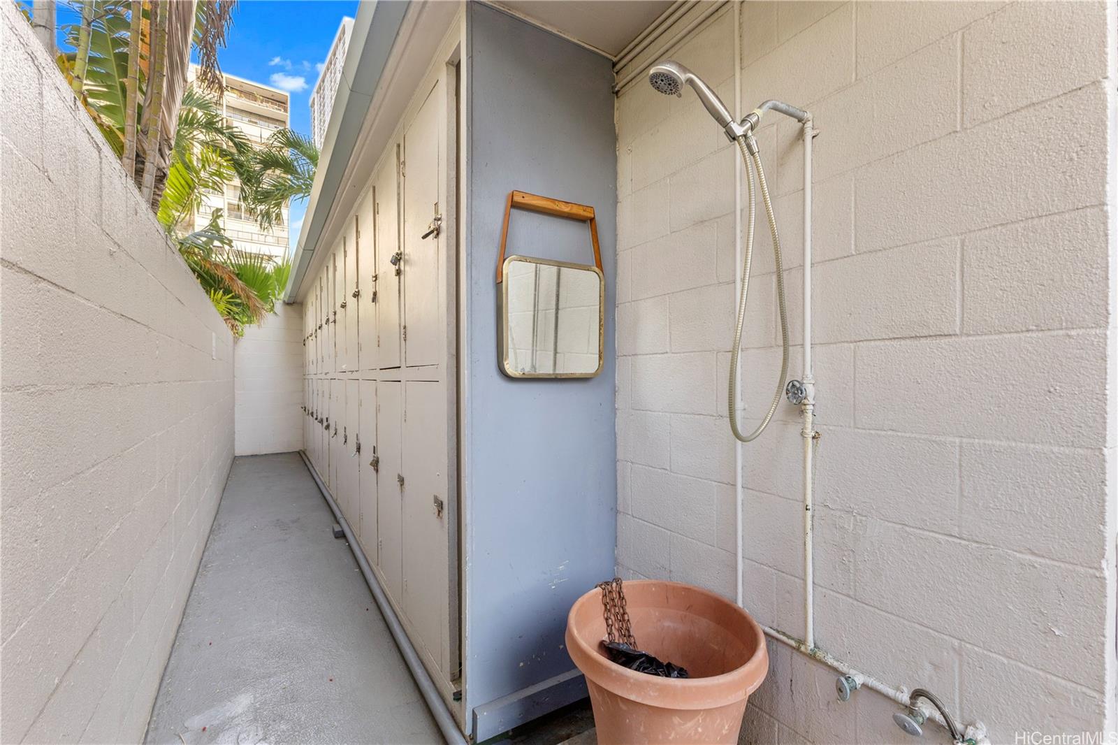 Hawaiian Crown condo # 201, Honolulu, Hawaii - photo 17 of 19