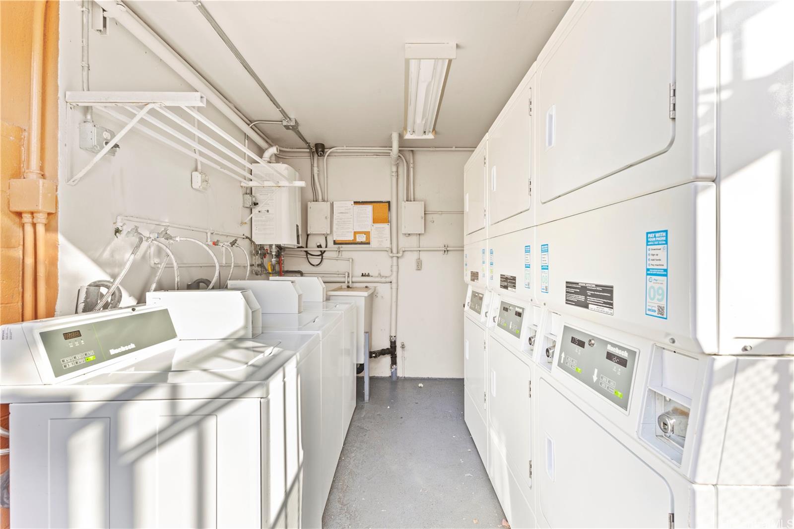 Hawaiian Crown condo # 201, Honolulu, Hawaii - photo 18 of 19