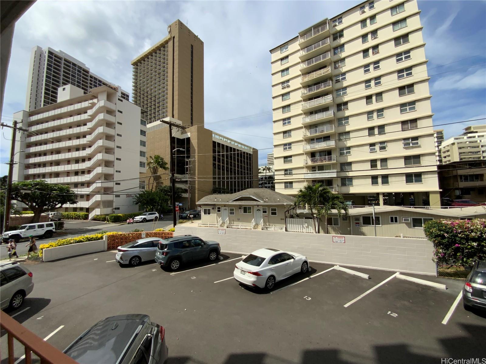 236 Liliuokalani Ave Honolulu - Rental - photo 13 of 19