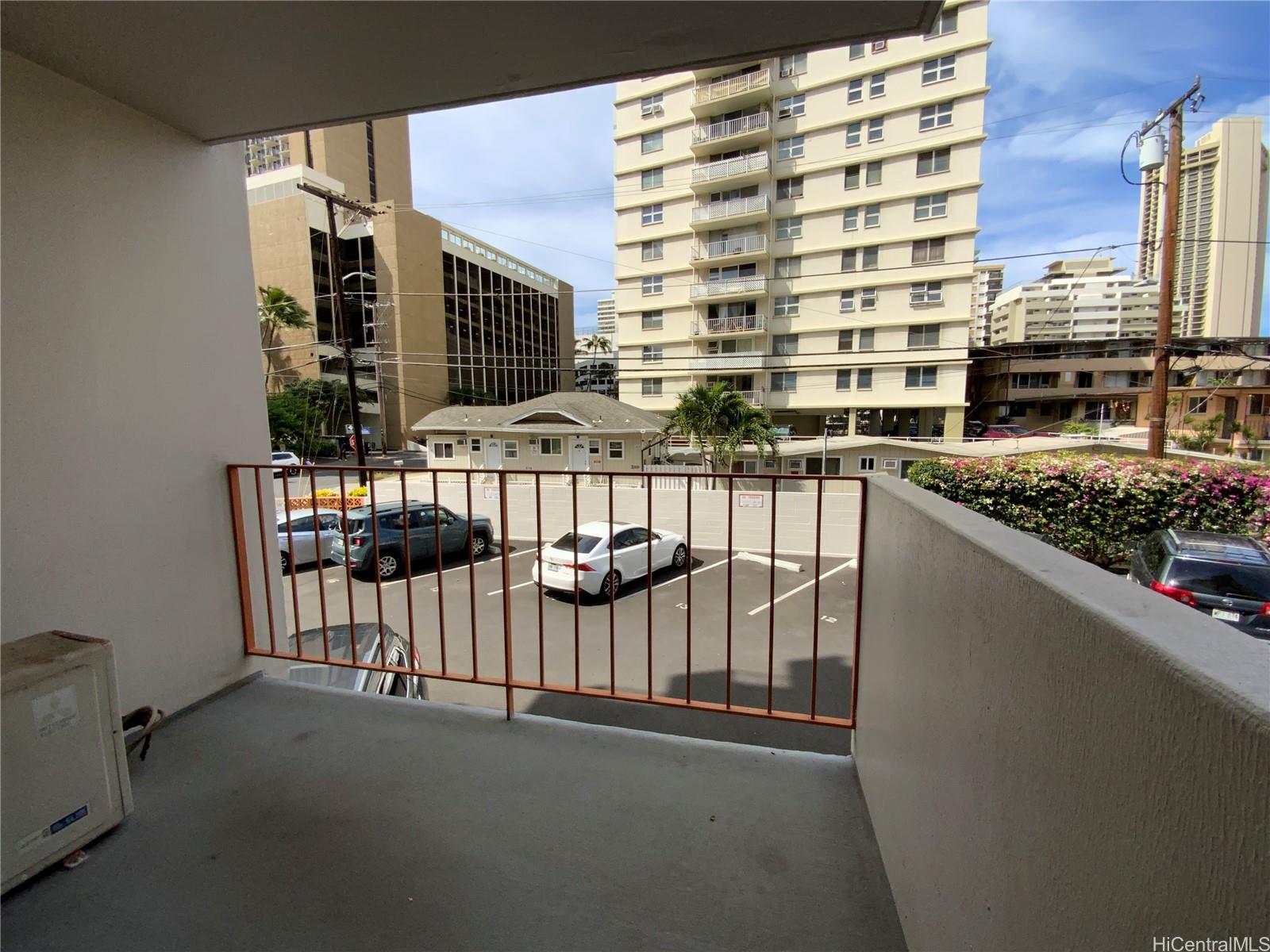 236 Liliuokalani Ave Honolulu - Rental - photo 15 of 19