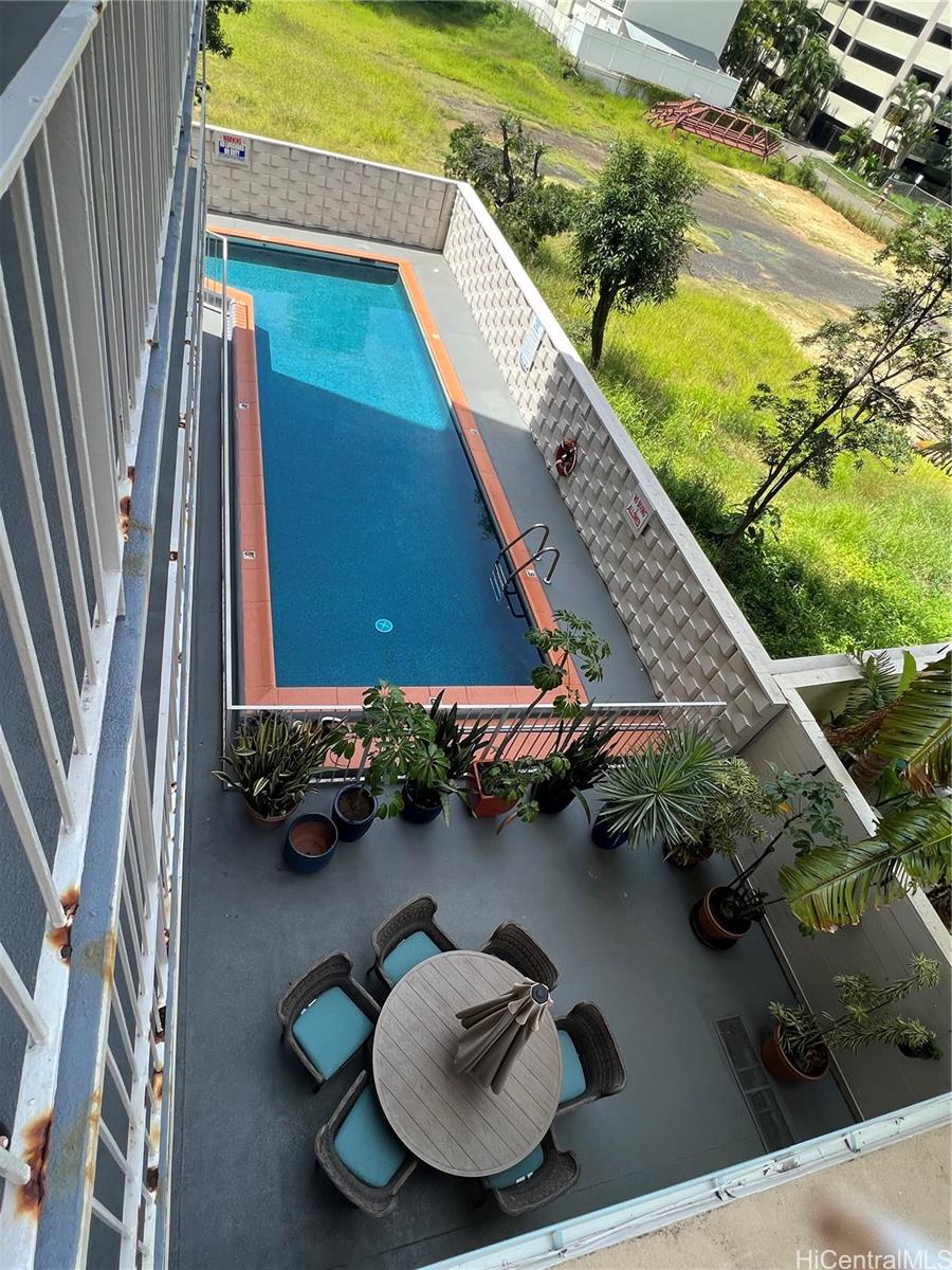 Hawaiian Crown condo # 304, Honolulu, Hawaii - photo 11 of 18