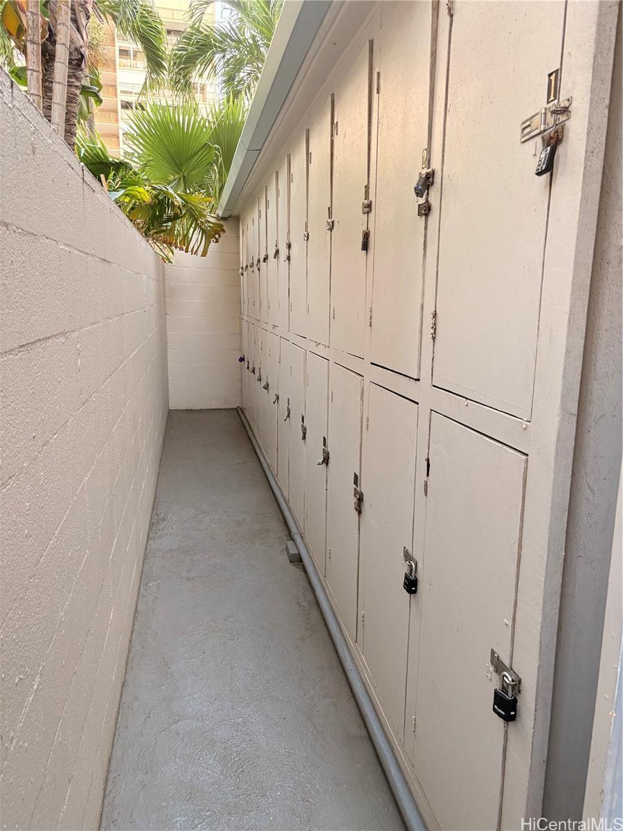 Hawaiian Crown condo # 304, Honolulu, Hawaii - photo 13 of 18