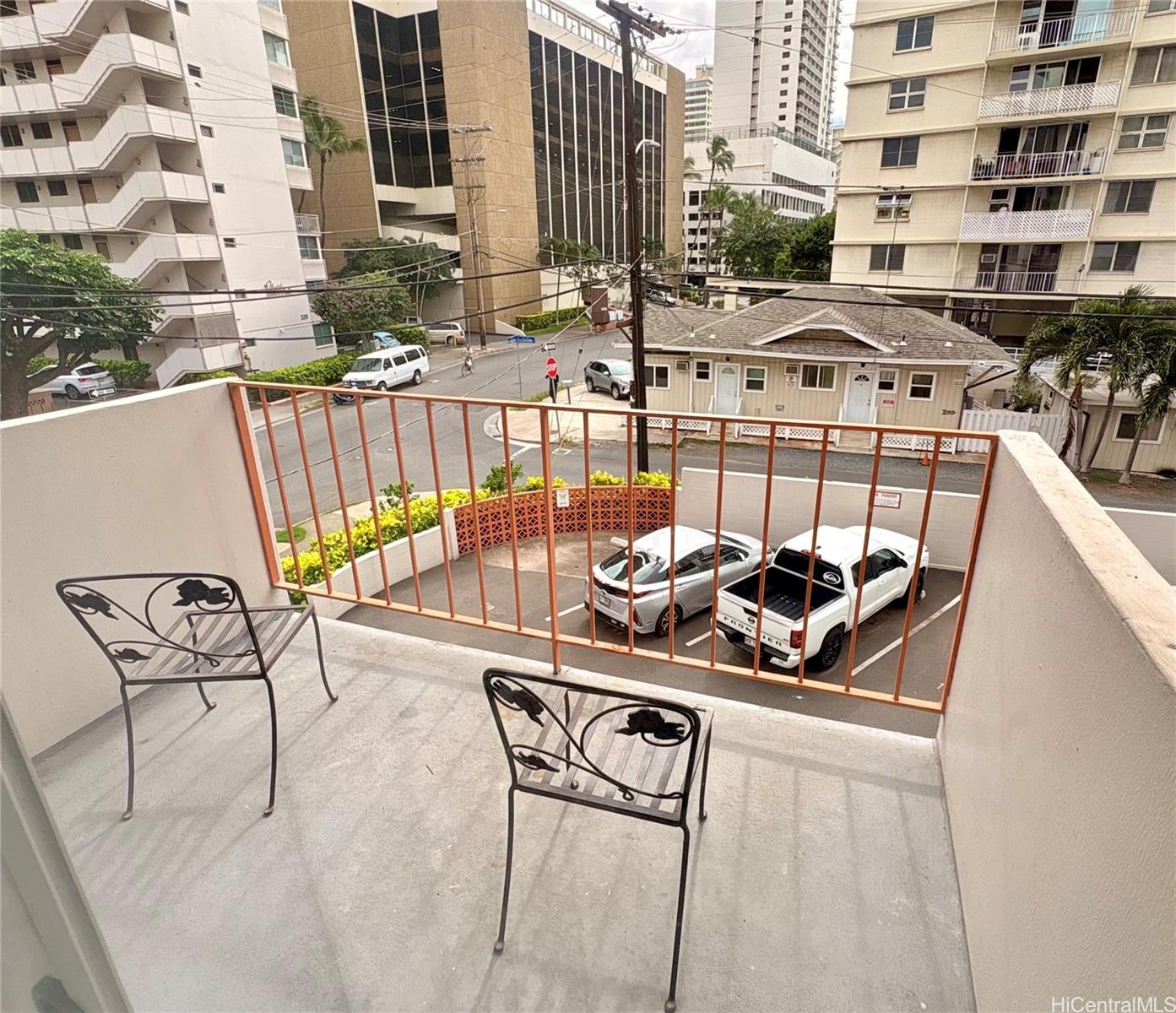 Hawaiian Crown condo # 304, Honolulu, Hawaii - photo 8 of 18