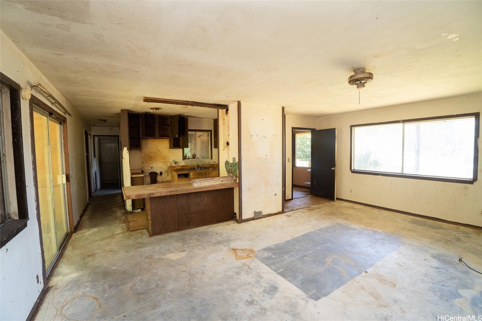 236  Lyman Ave ,  home - photo 5 of 24