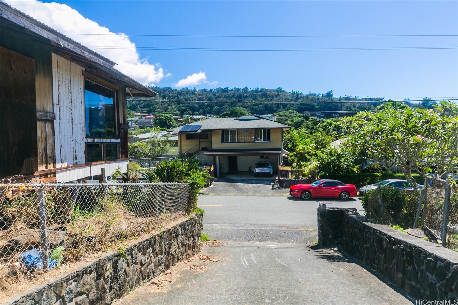 2360  Wilson St Kalihi-upper, Honolulu home - photo 10 of 11