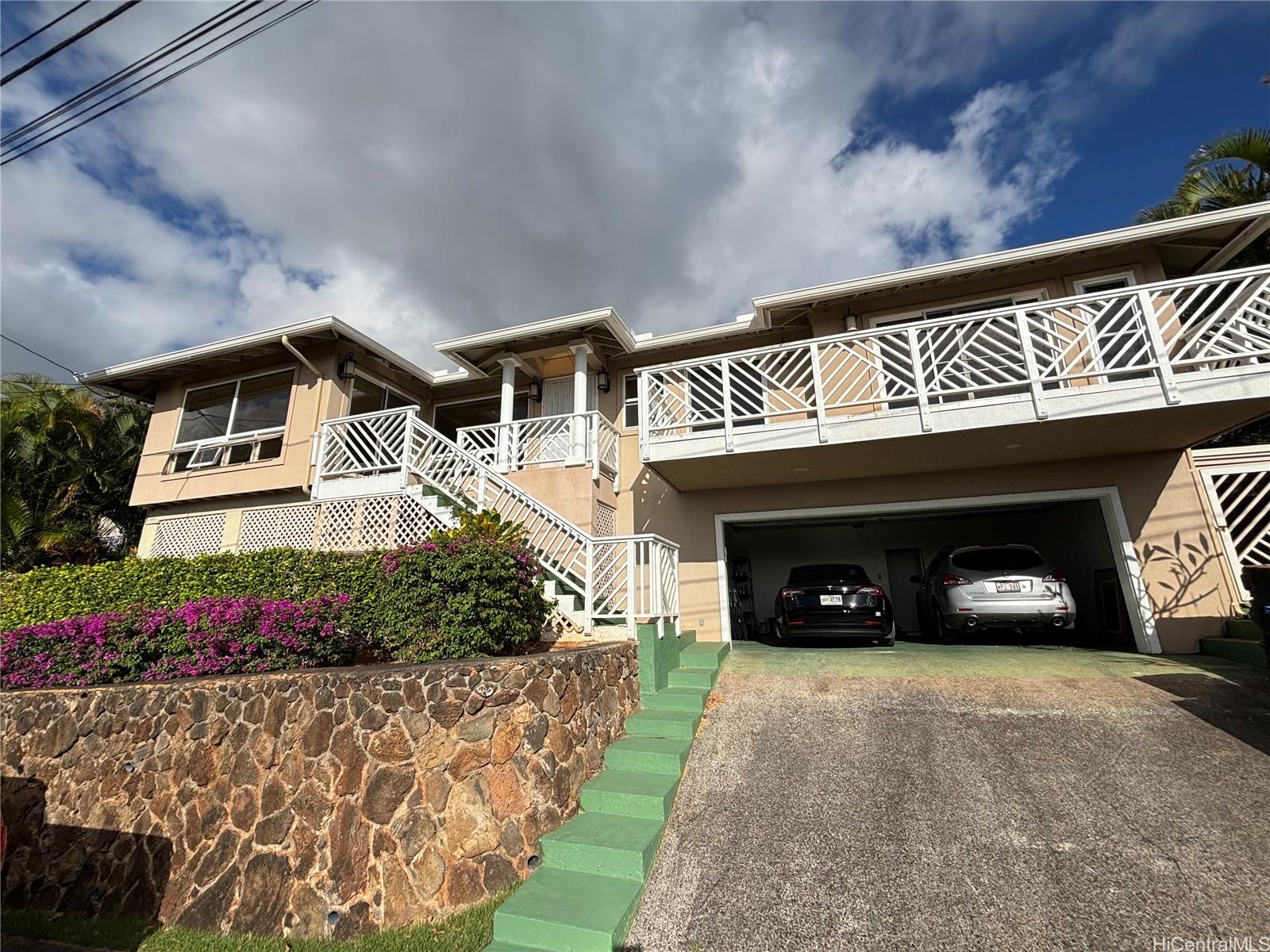 2368 St Louis Drive Honolulu - Rental - photo 2 of 22