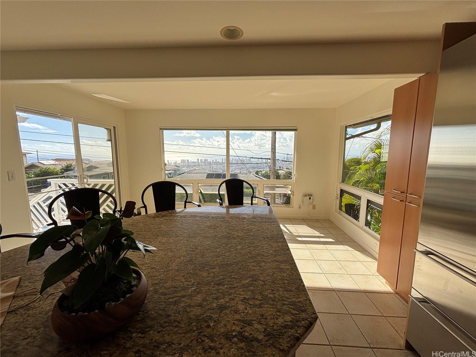 2368 St Louis Drive Honolulu - Rental - photo 5 of 22