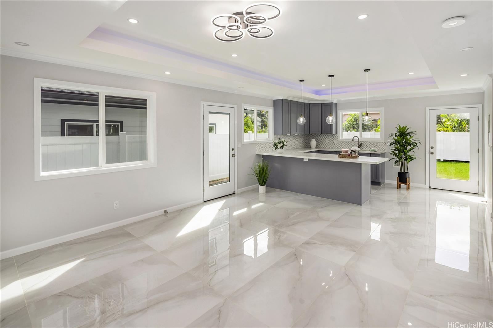 237  Kuahiwi Ave Wahiawa Area, Central home - photo 2 of 25