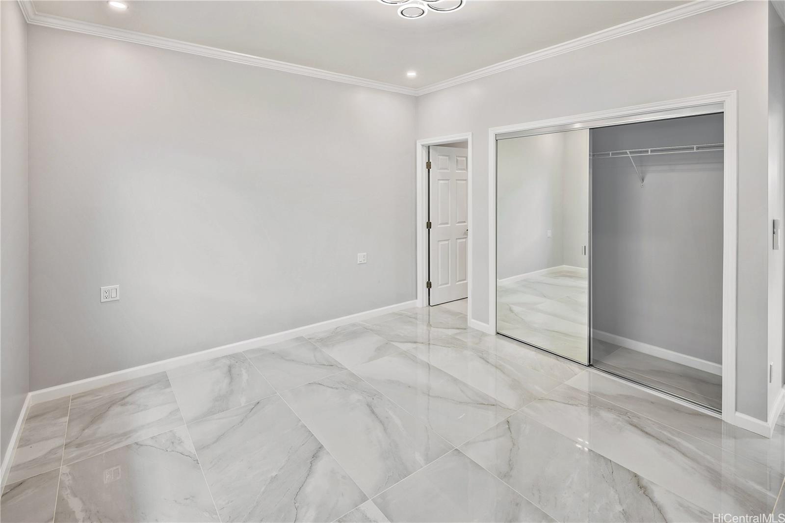 237  Kuahiwi Ave Wahiawa Area, Central home - photo 8 of 25