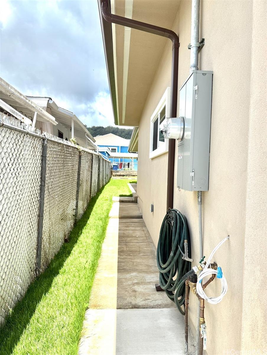 238  Naone Street Pauoa Valley, Honolulu home - photo 3 of 25