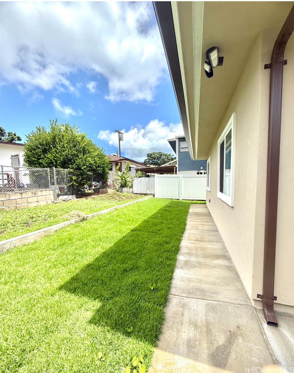238  Naone Street Pauoa Valley, Honolulu home - photo 4 of 25