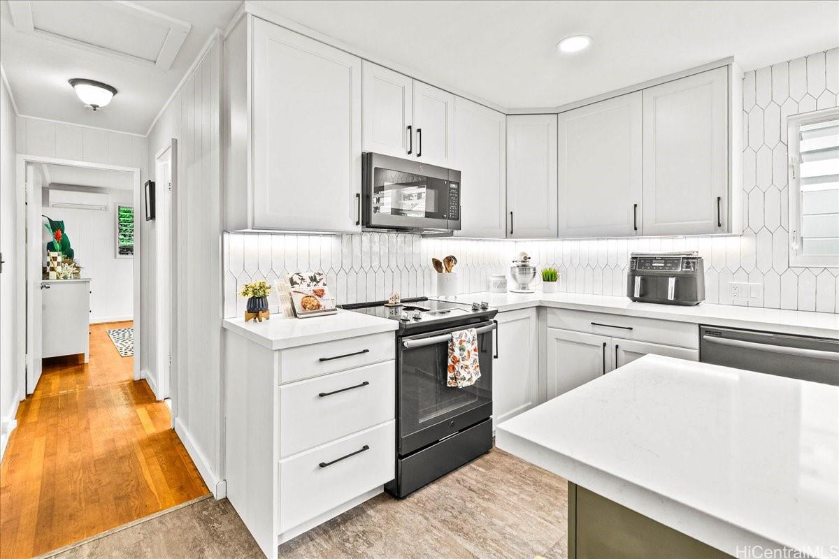 238  Puiwa Road Dowsett, Honolulu home - photo 16 of 25