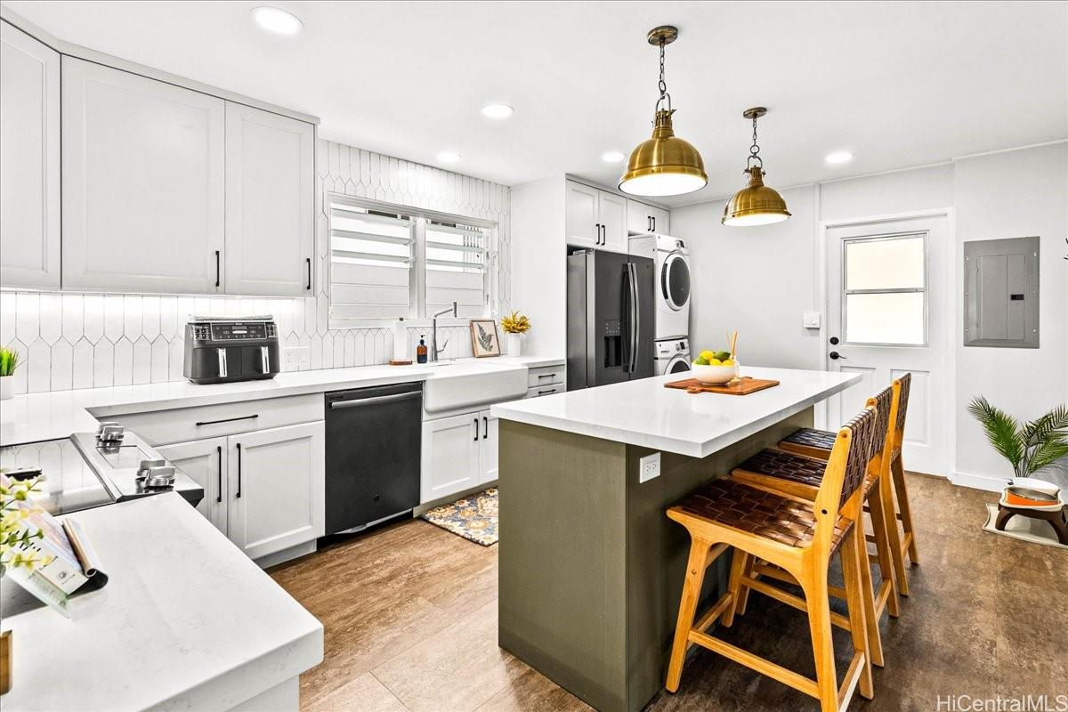 238  Puiwa Road Dowsett, Honolulu home - photo 5 of 25