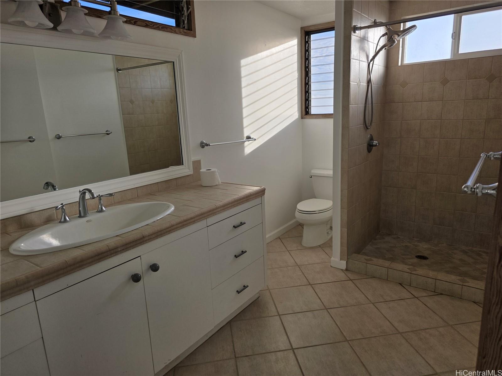 2380 Halekoa Dr Honolulu - Rental - photo 11 of 19