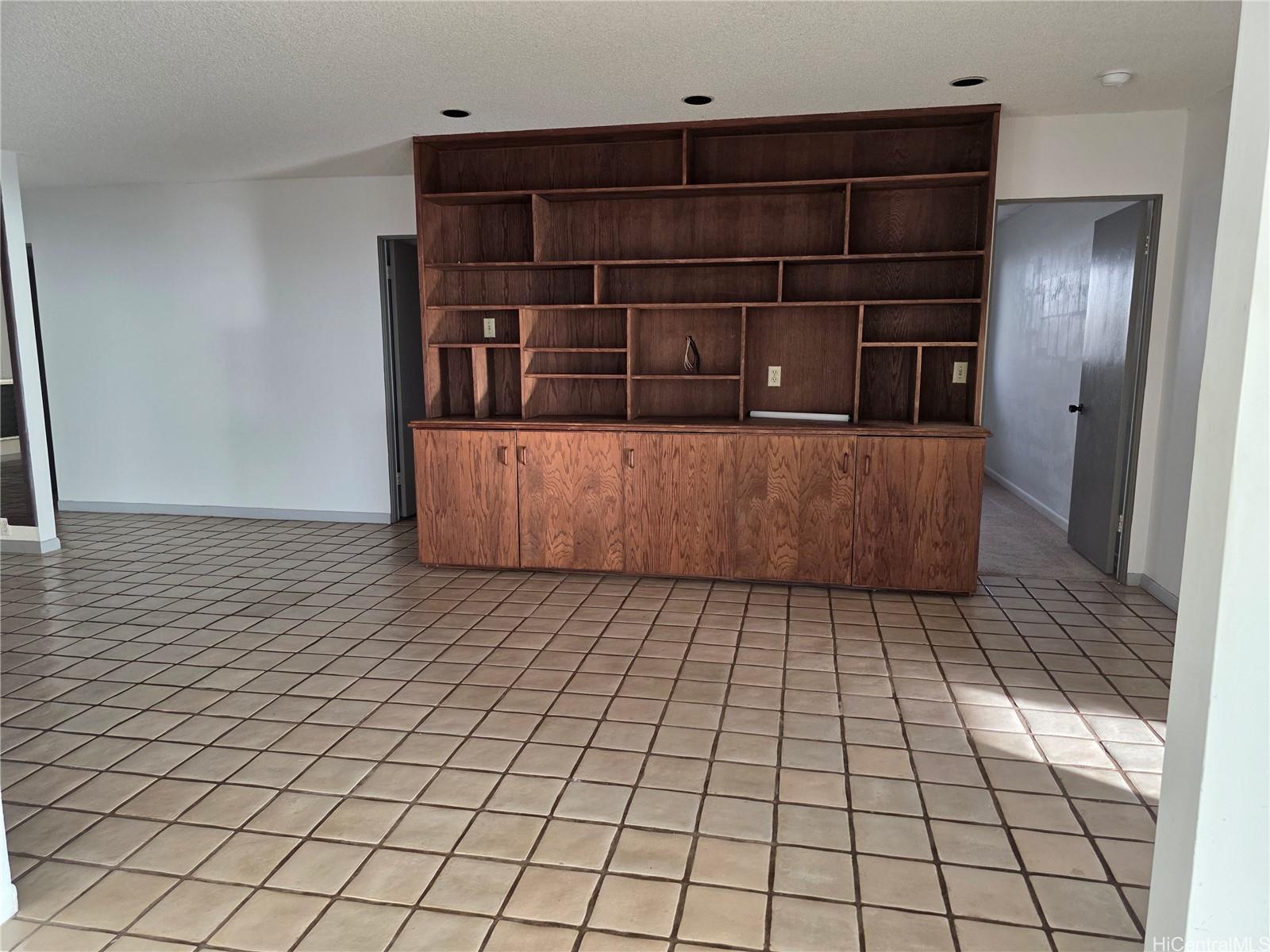 2380 Halekoa Dr Honolulu - Rental - photo 6 of 19