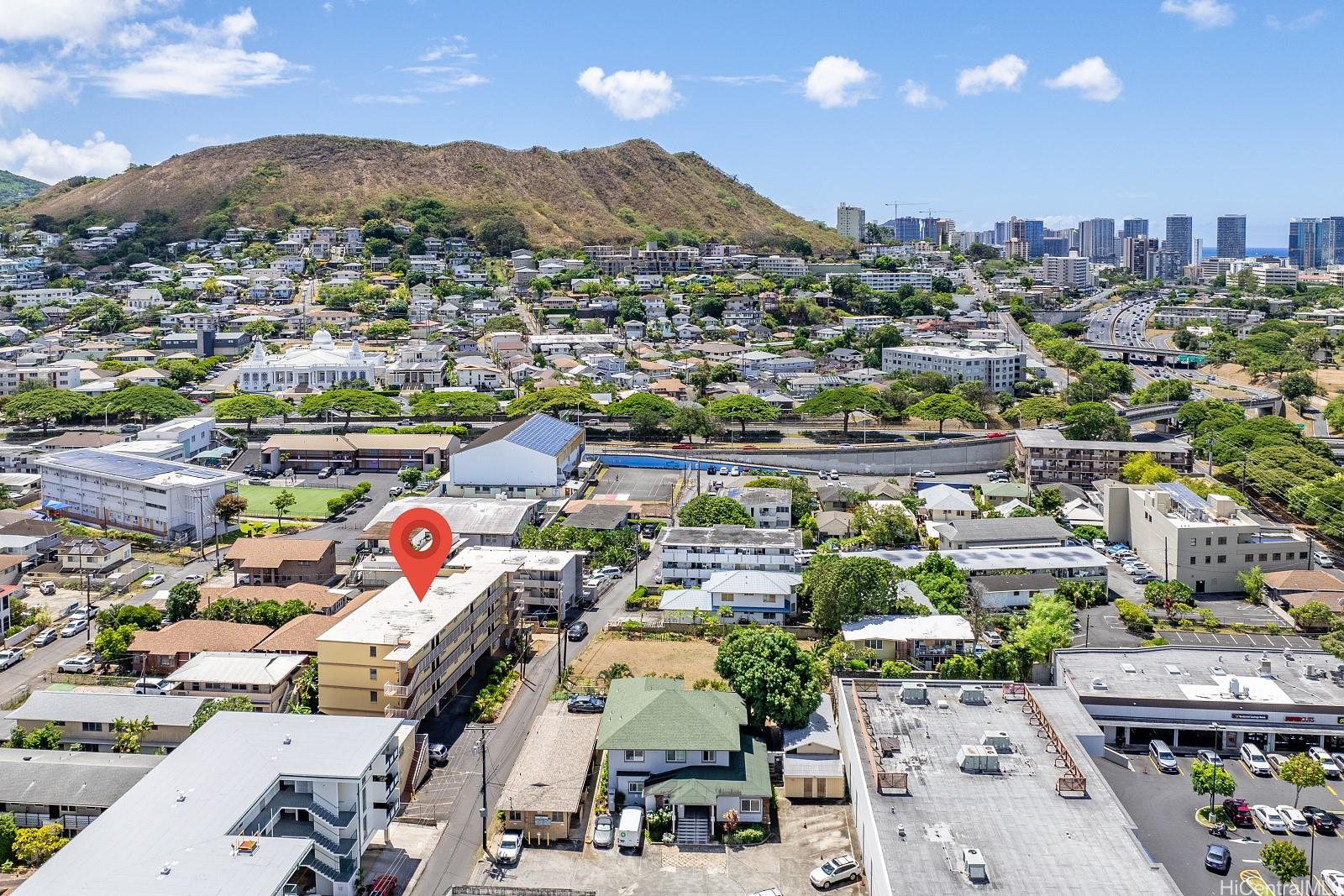 Nuuanu Place condo # 41, Honolulu, Hawaii - photo 2 of 24