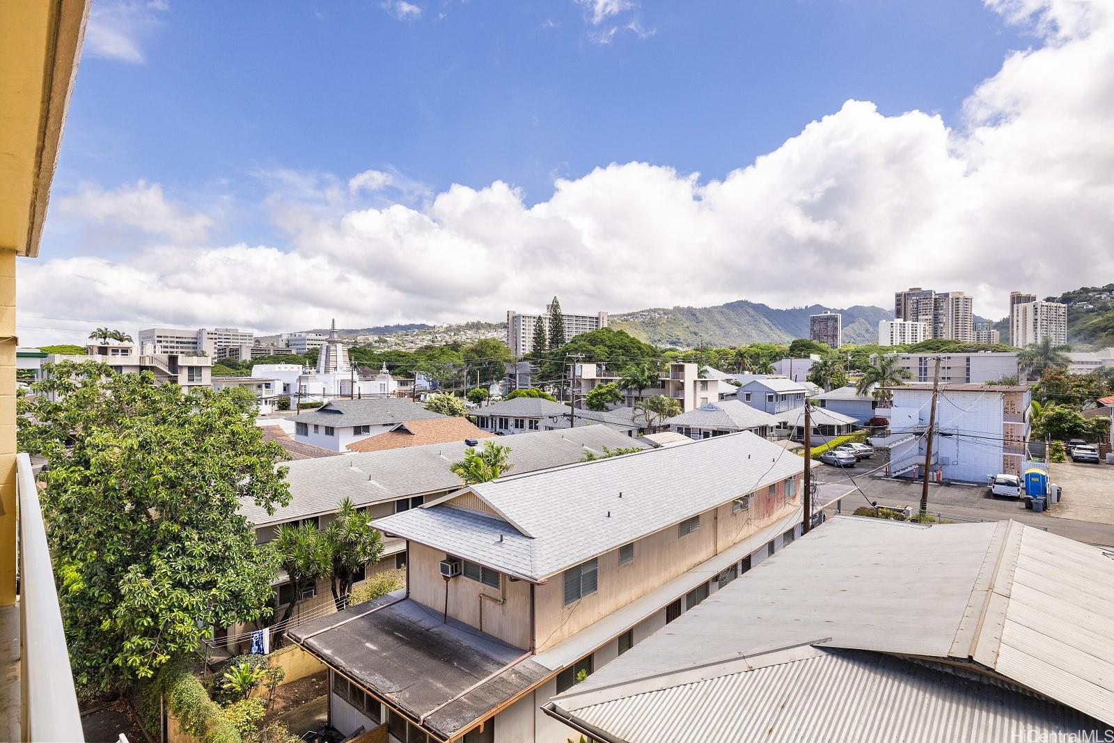 Nuuanu Place condo # 41, Honolulu, Hawaii - photo 17 of 24