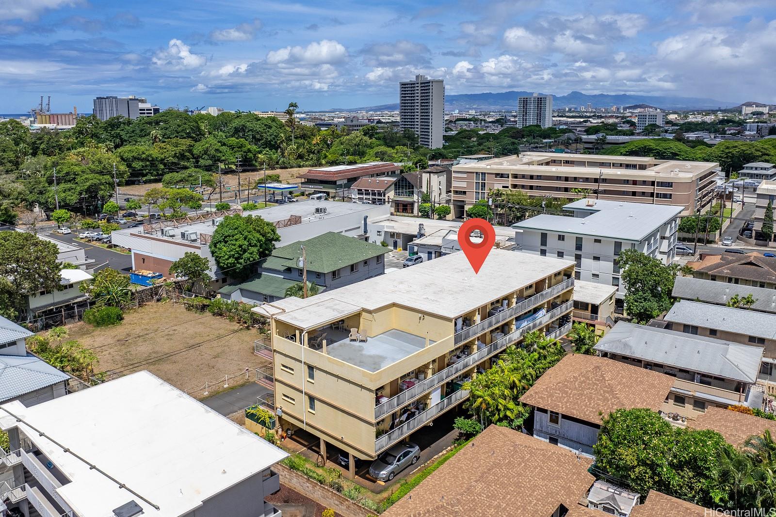 Nuuanu Place condo # 41, Honolulu, Hawaii - photo 4 of 24